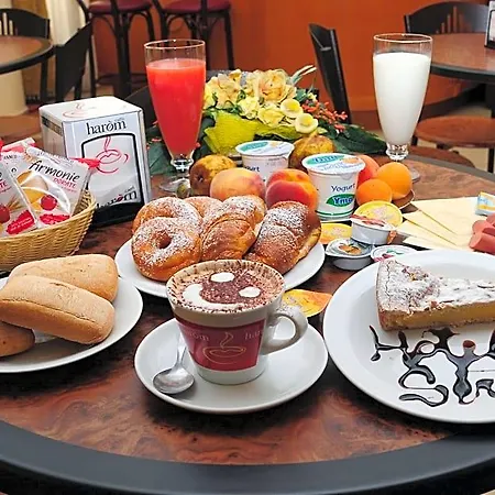Casablanca Hotel 3*